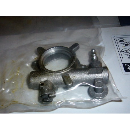 POMPA OLIO MOTOSEGA STIHL  029 034 035 039 MS290 MS360 MS390 11210071043